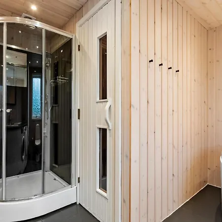 Gorgeous In With Sauna Tarm